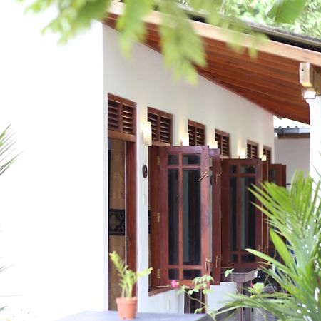 Bakery Family Guest House Mirissa Exterior foto
