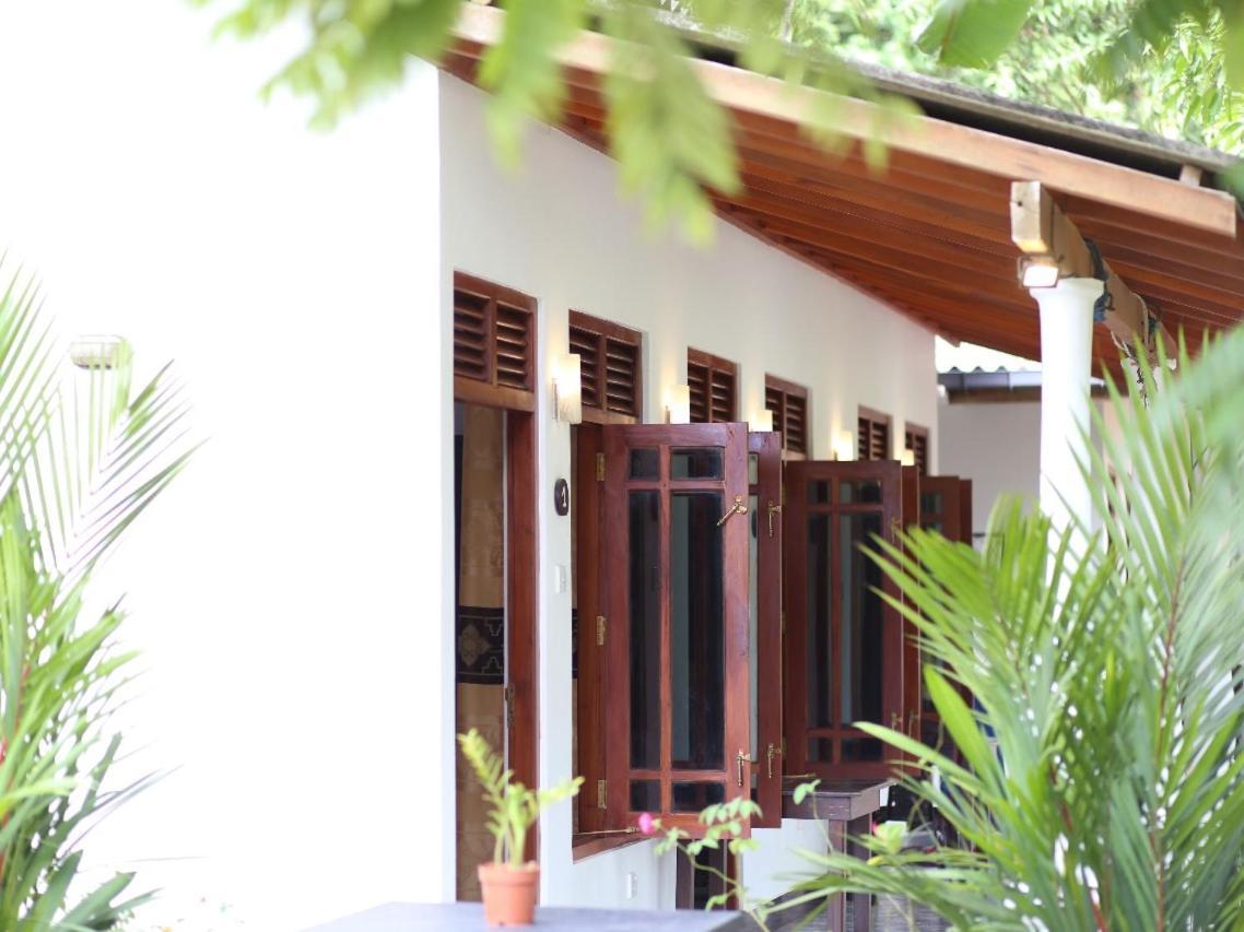 Bakery Family Guest House Mirissa Exterior foto